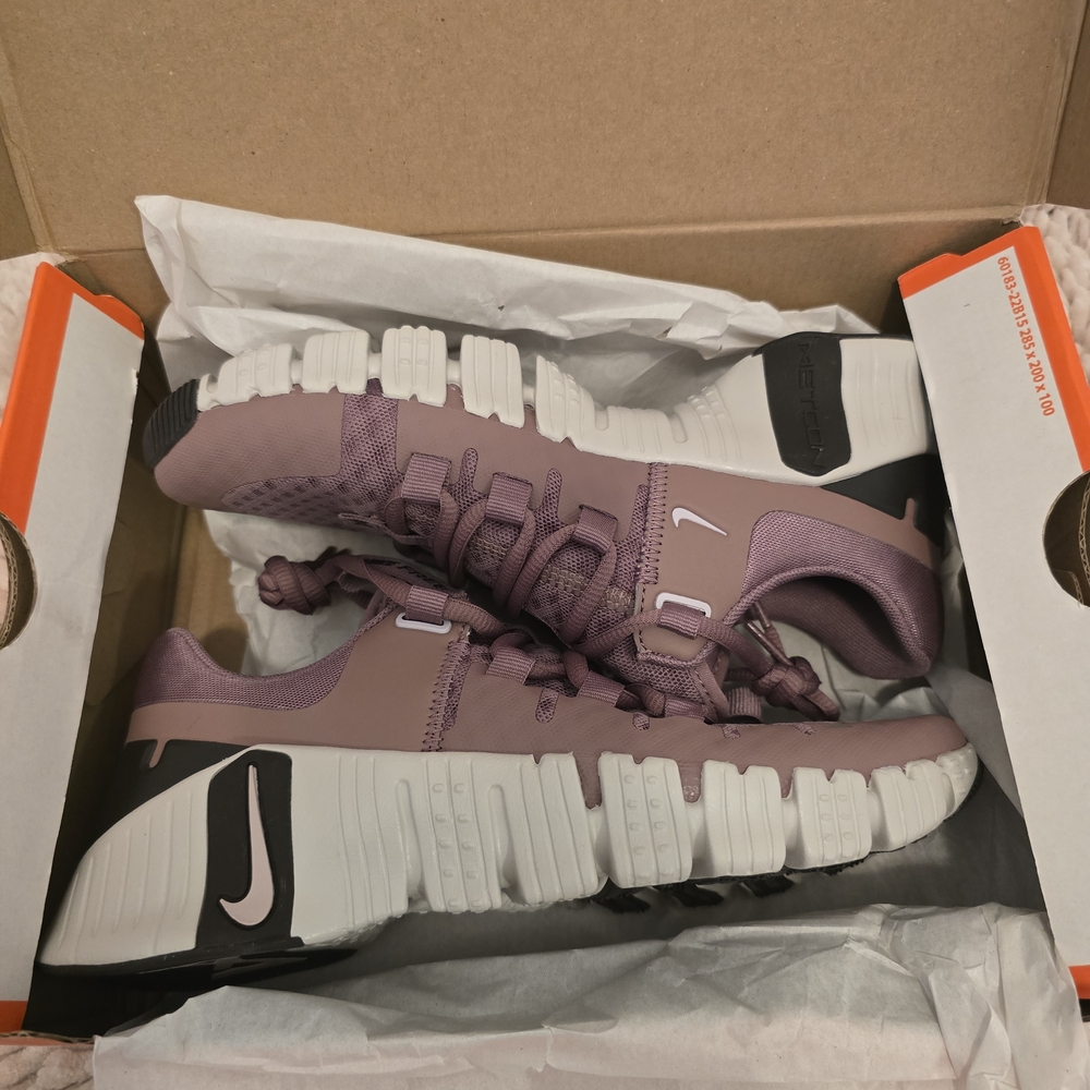 Nike Free Metcon 5 Smokey Mauve and White Athletic Shoes Size 6W